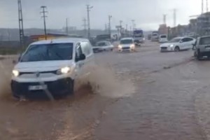 Osmaniye’de Kuvvetli Yağış Ulaşımı Olumsuz Etkiledi