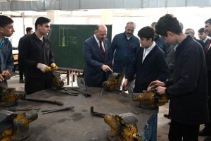Vali Serdengeçti, Osmaniye Mesleki ve Teknik Anadolu Lisesi’ni Ziyaret Etti