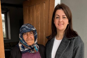 Sumbas’ta 8 Mart’ta Şehit Annesine Anlamlı Ziyaret