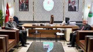 Gelecek Partisi Lideri Davutoğlu, Başkan İba'yı Ziyaret Etti