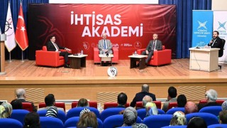 Gençler Küresel Gündemi Tartıştı