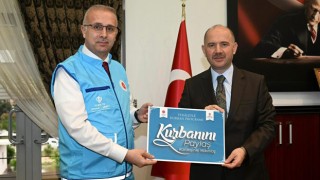 Vali Serdengeçti’den Tdv’nin Kurban Kampanyasına Destek