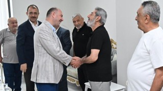 Vali Serdengeçti Huzurevi Sakinleriyle Bir Araya Geldi