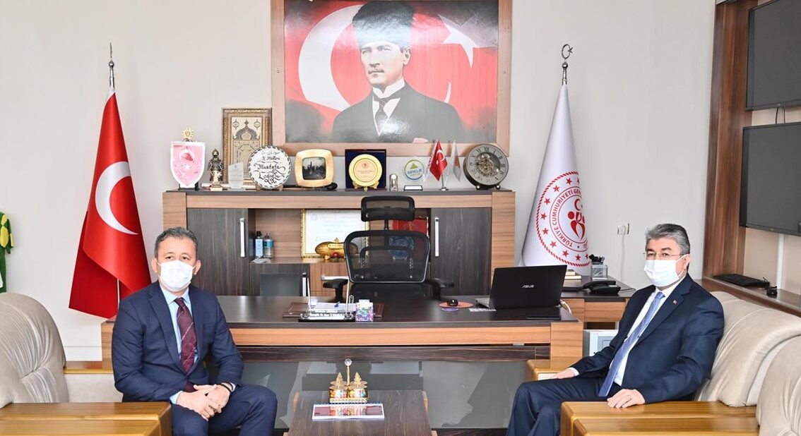 Vali Yılmaz, Gençlik ve Spor İl Müdürlüğü’nü Ziyaret Etti