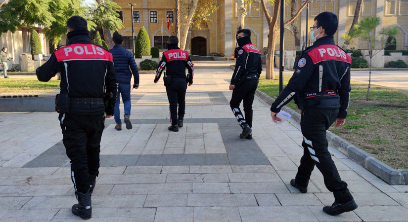 Osmaniye’de polisten koronavirüs denetimi