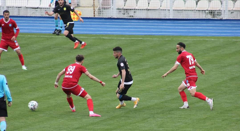 Bu takıma akıl ermiyor; Yalova’dan 3 puanla döndü