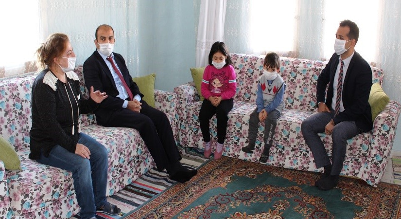 Kaymakam Almalı’dan ev ziyaretleri