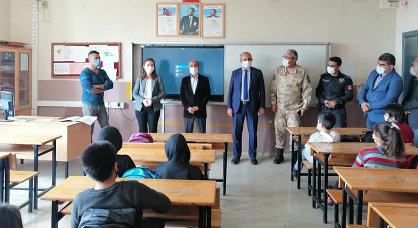 Kaymakam Özdemir’den Okul ziyareti