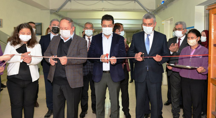 Kadirli’de Z Kütüphanenin açılışı yapıldı