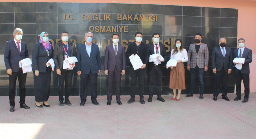 Kaymakam Kahramandan, sağlık personeline ziyaret