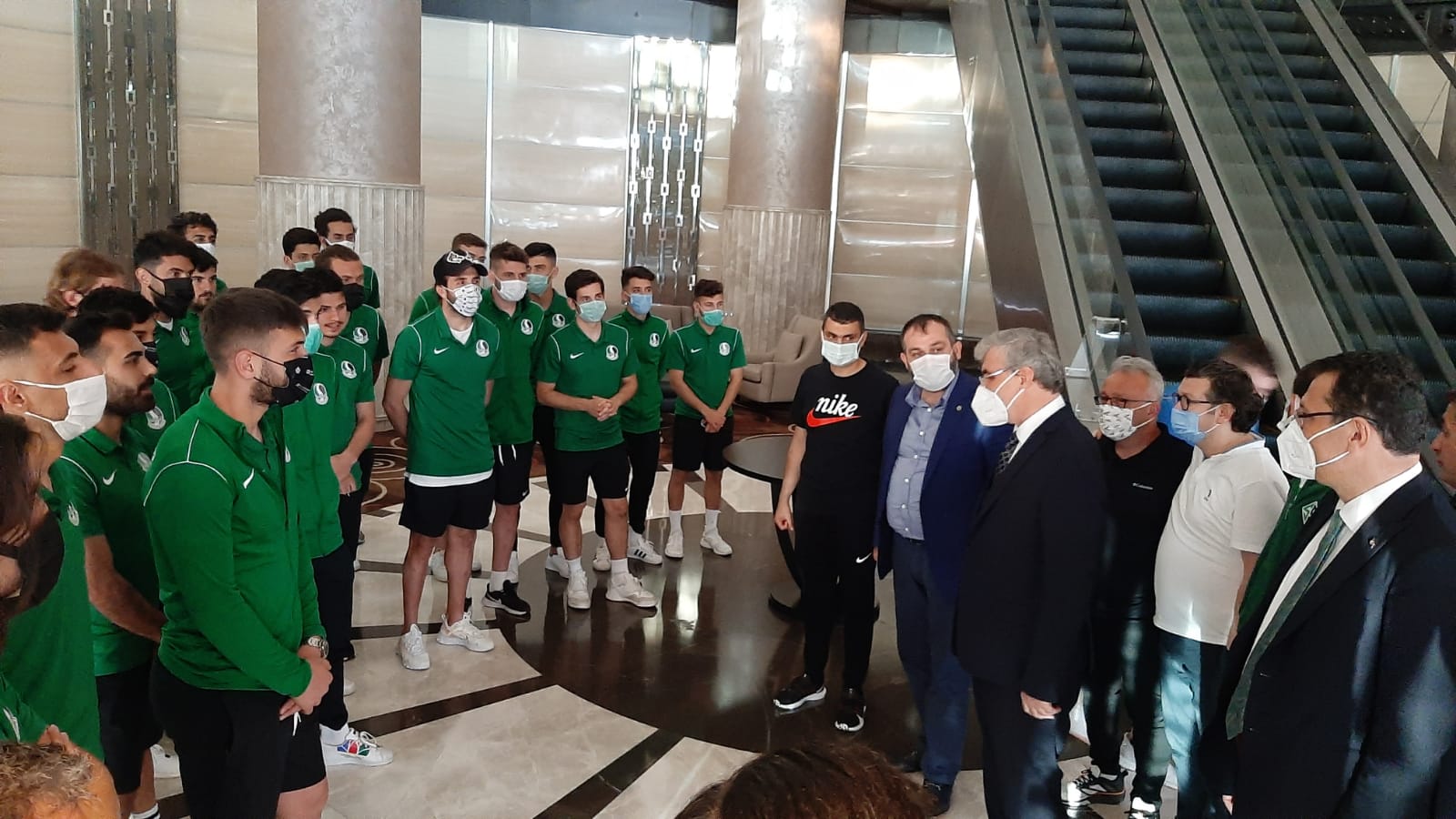 Sakaryaspor’a Başkan Yüce’den moral ziyareti