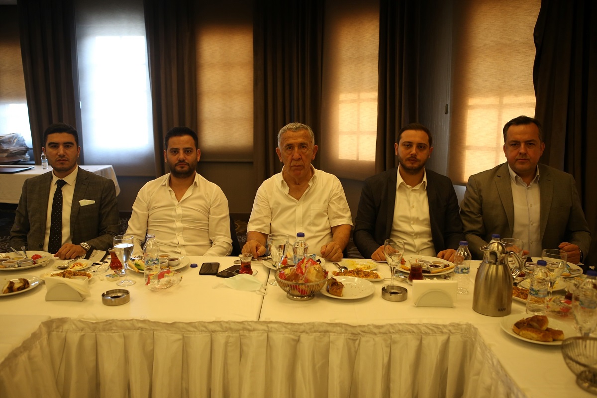 Erol Küçükbakırcı’dan Gökhan Dinçer’e ziyaret