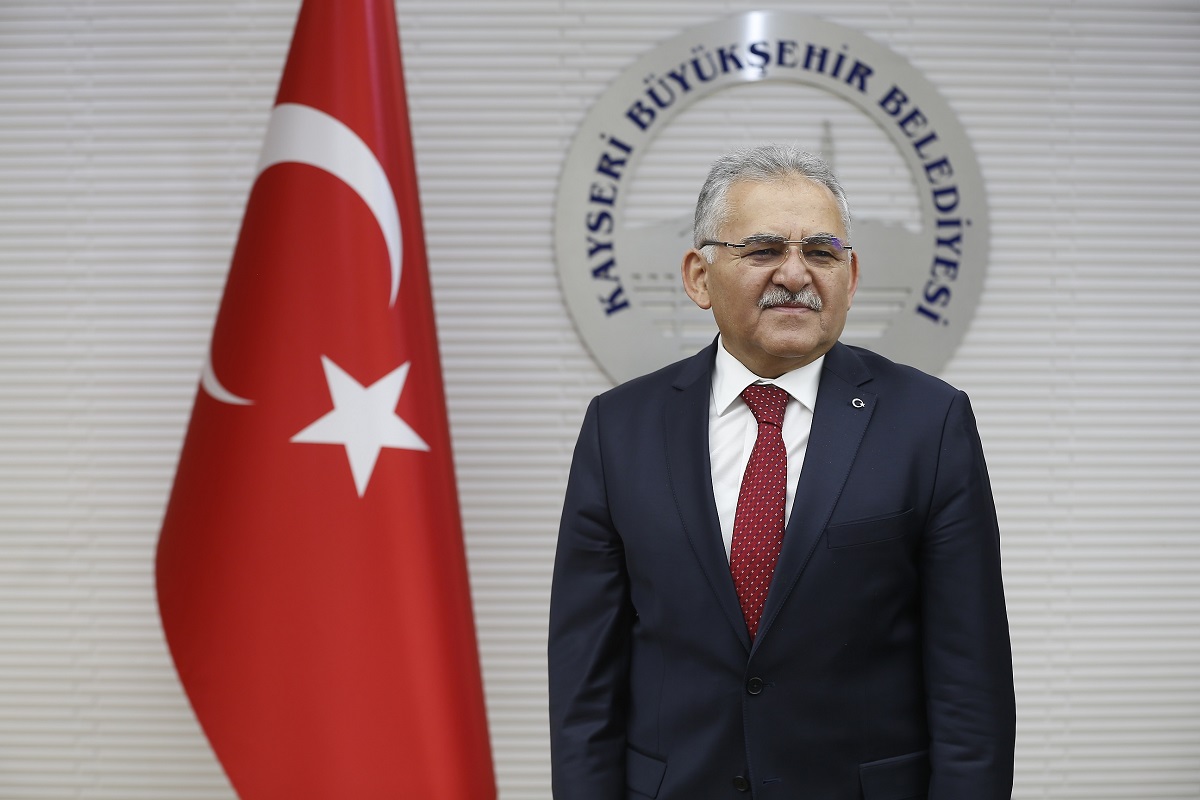 Kayseri Büyükşehir’den Şehitler Anıtı