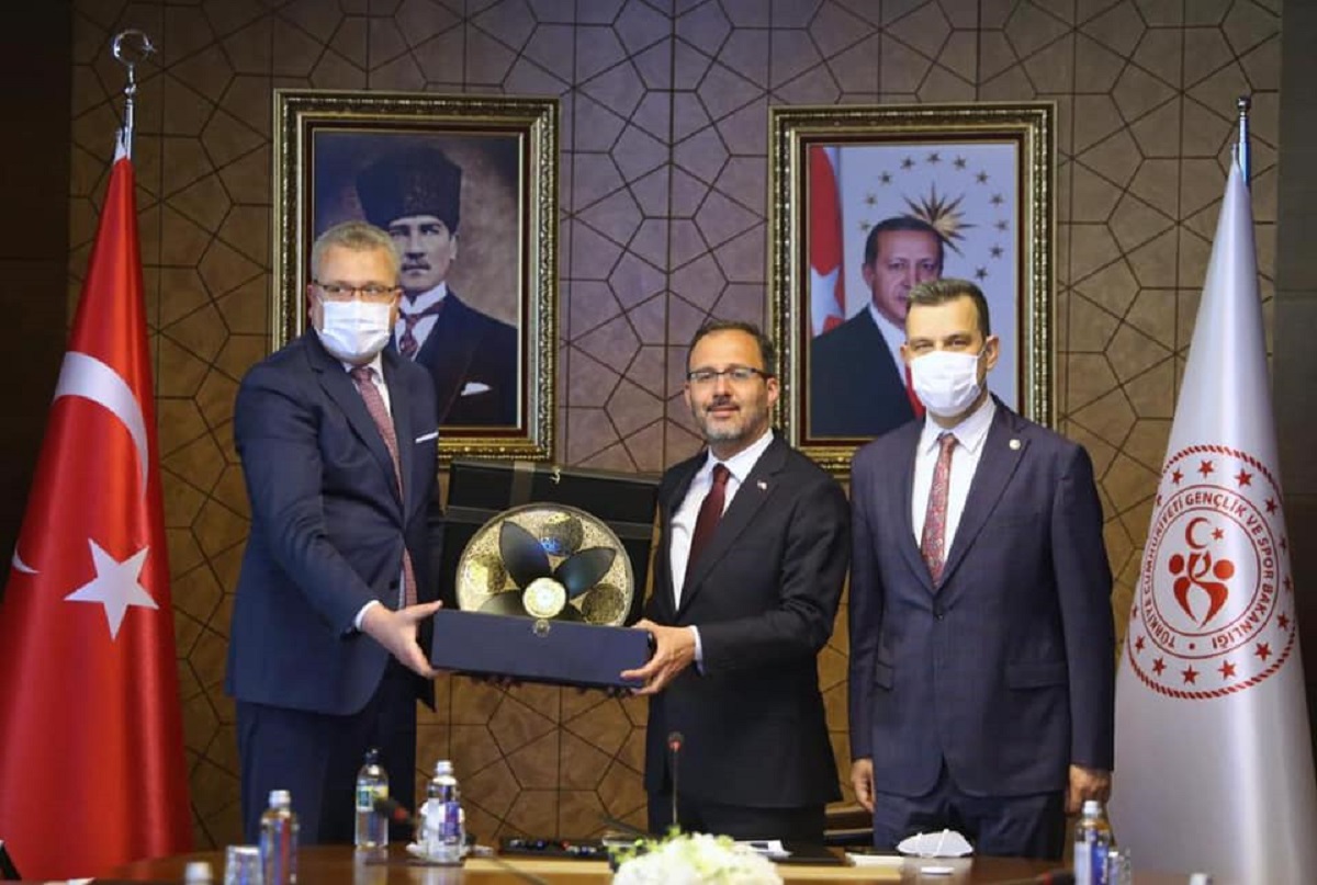 Ankara’da Karacabey rüzgarı