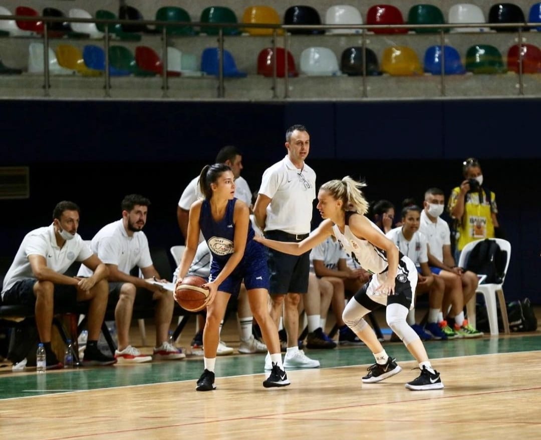 İzmit Belediyespor İdil Türk’ü renklerine bağladı