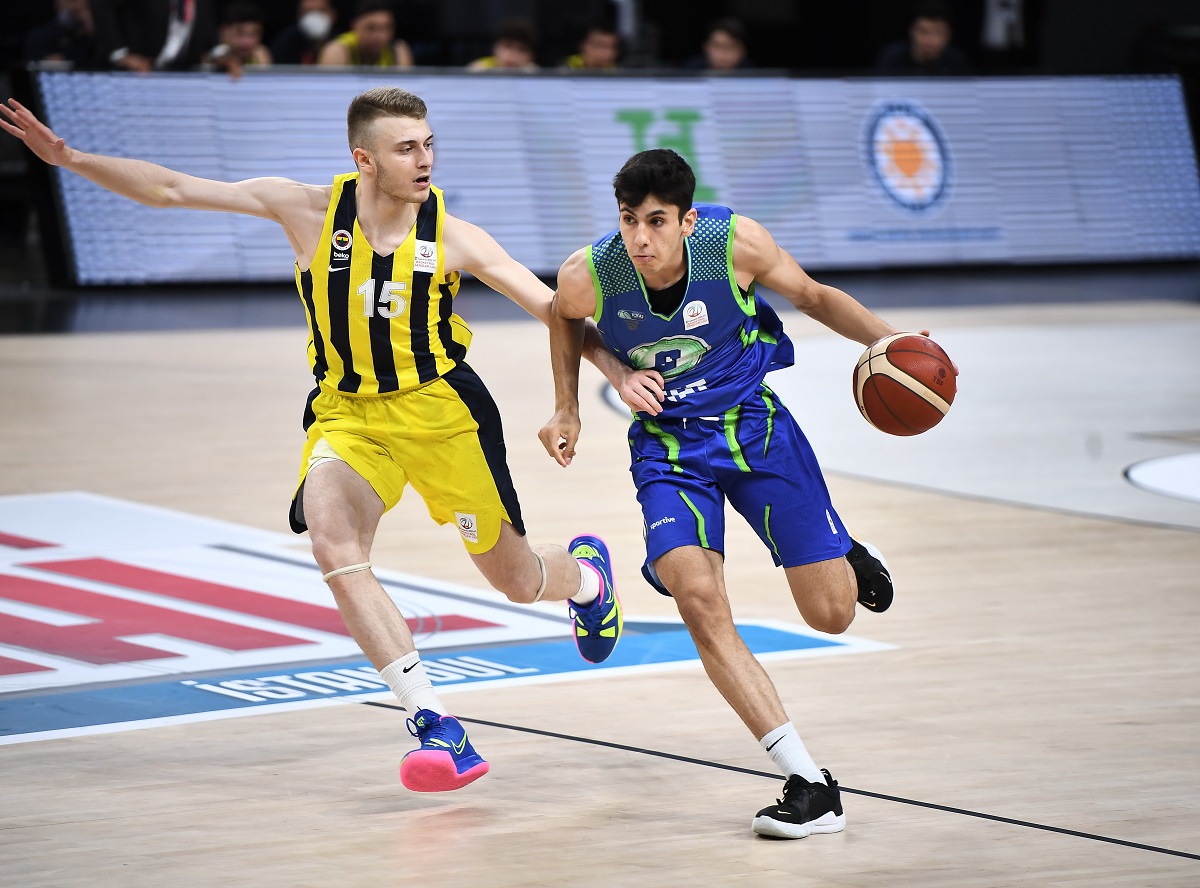 Potada genç şampiyon Fenerbahçe Beko