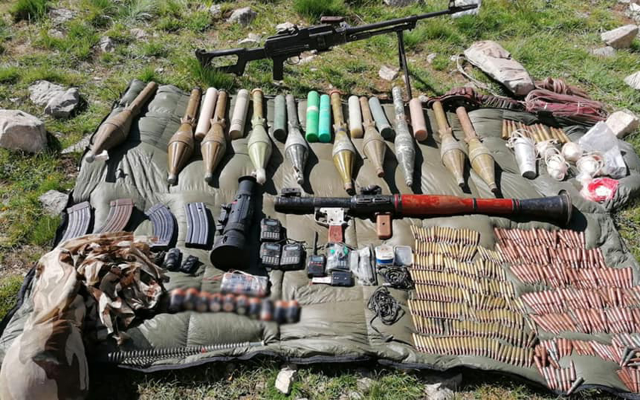 Van Başkale kırsalında roketatar mühimmatı ele geçirildi