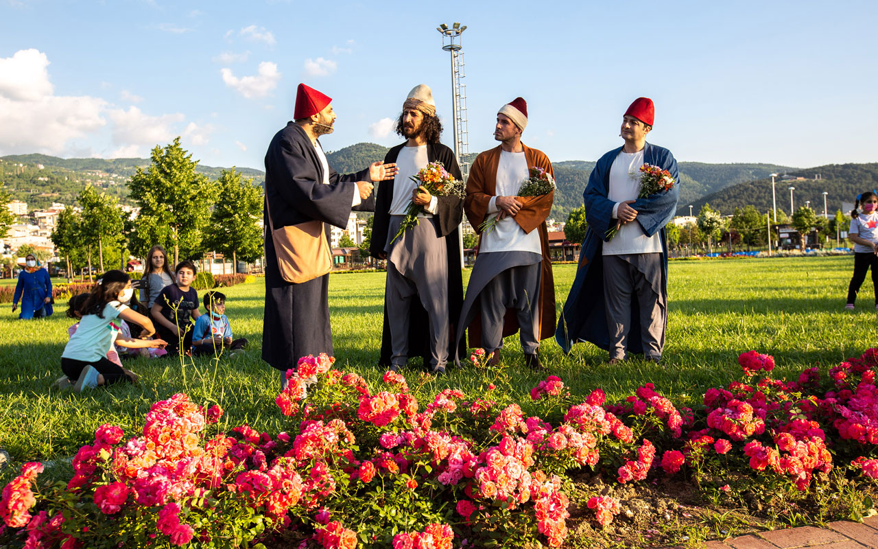 Bursa’da açık havada Yunus Emre performansı