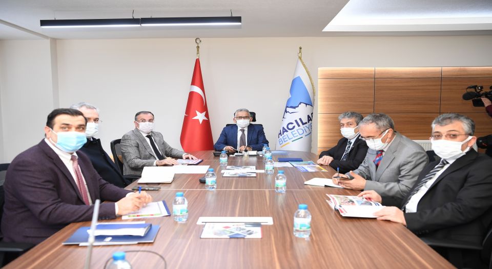 Kayseri Belediye Başkanı'ndan Hacılar mesaisi