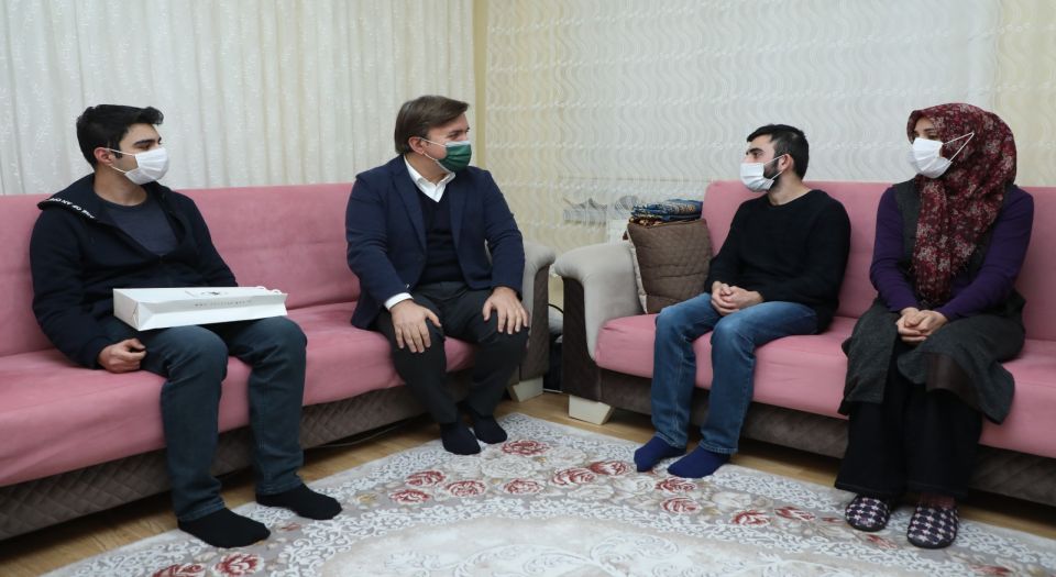 Vali Hamza Aydoğdu’dan mektup arkadaşlarına ziyaret