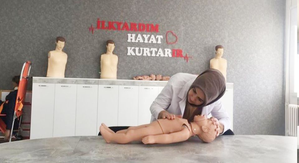 Mardin'de öğretmenlere ilkyardım dersi