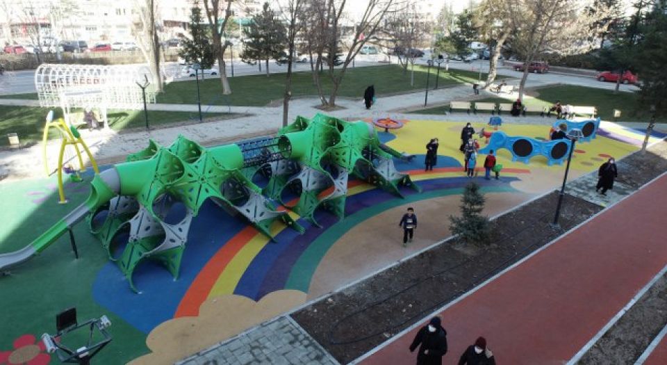 Melikgazi parkları çocuklara yaradı