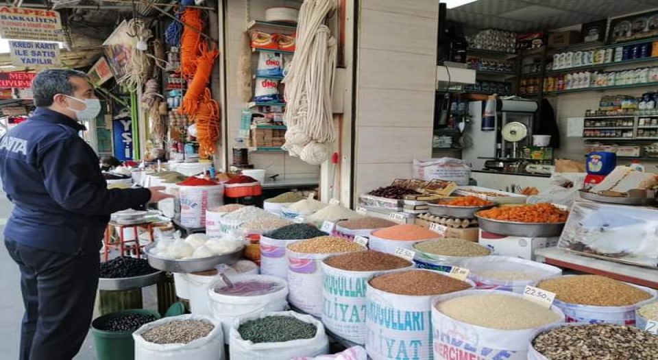 Kilis Zabıtası'ndan etiket ve fiyat denetimi