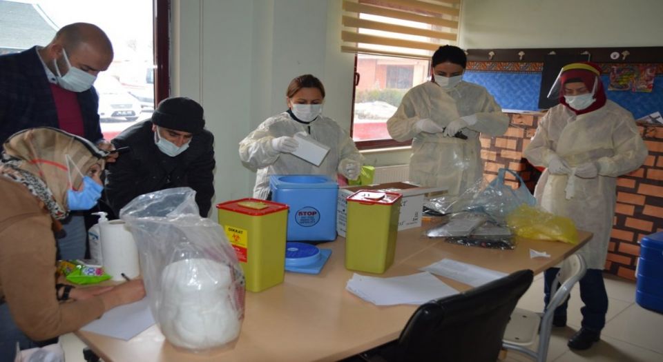 Siirt'te yaşlı bakım ve engelli merkezlerinde aşılama başladı