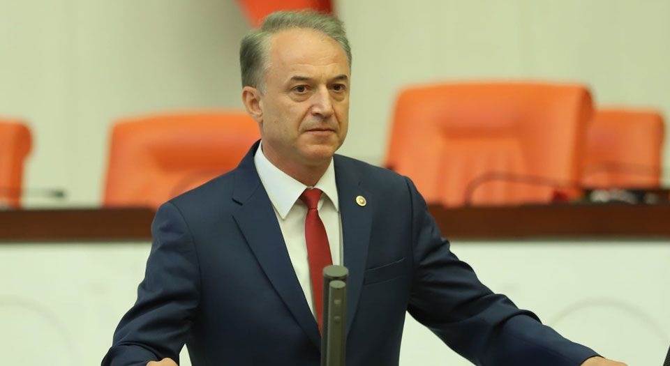 CHP'li Özkan: "Sağlık Bakanı kongrelere dur demeliydi!"