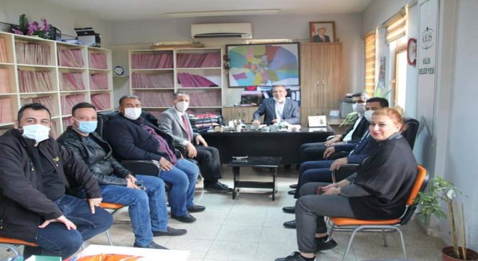 Kilis AK Parti'den Gıda Bankası'na ziyaret