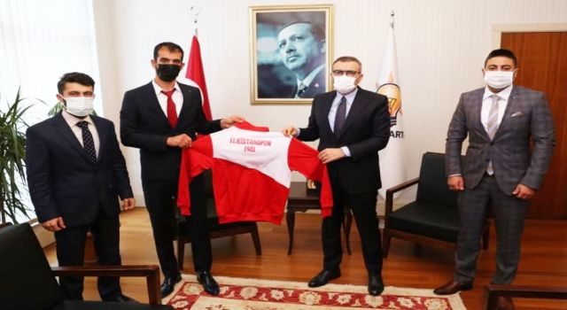 AK Partili Mahir Ünal’a Elbistanspor forması